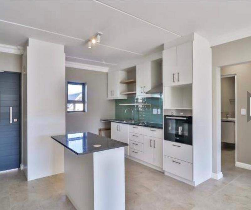 To Let 2 Bedroom Property for Rent in Waves Edge Western Cape